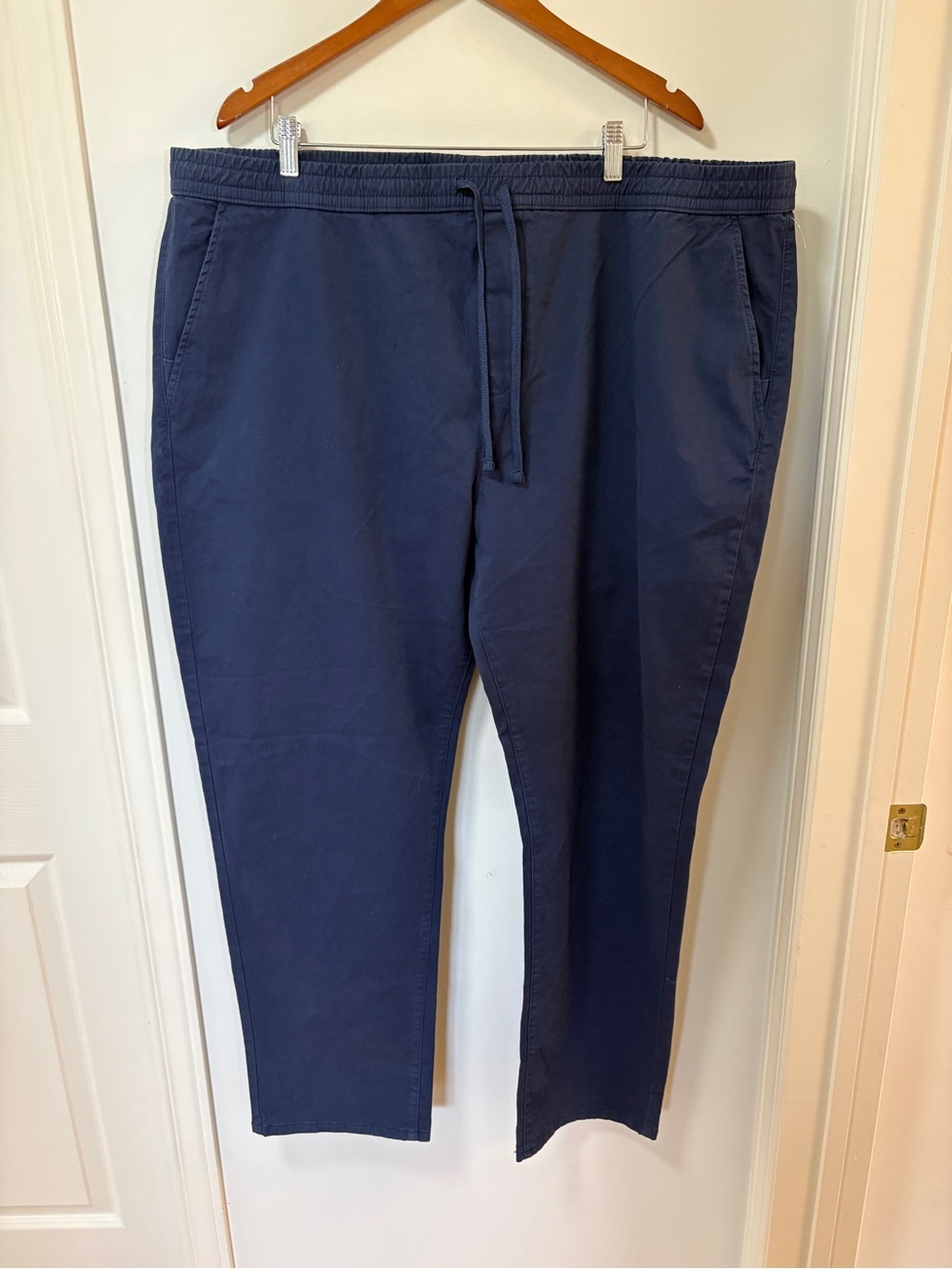 Banana Republic Men’s Dark Navy blue pants elastic waist NWT 2XL NWT